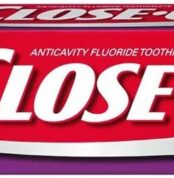 Close-Up Freshening Red Gel Anticavity Fluoride with Mouthwash Toothpaste, Cinnamon - 8 oz - 2 pk Best Price